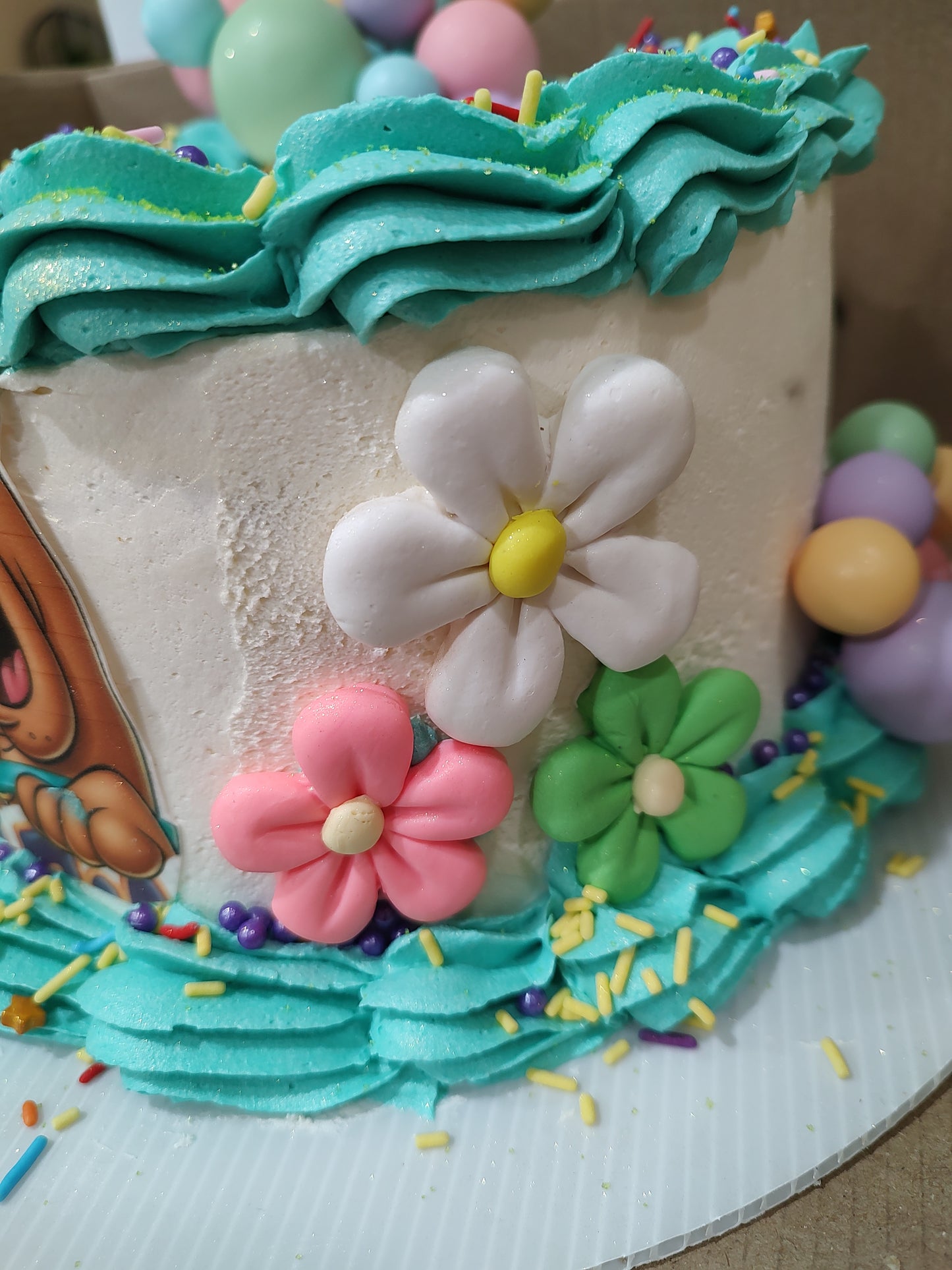 CUSTOM CAKES
